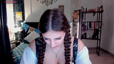 Sofia online show from 09-26-25, 01:20