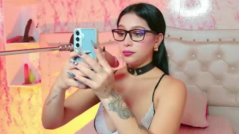 Snapshot of candykissx chatting on 06-07-26, 02:16 Scarlet online show from 06-07-26, 02:16