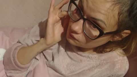 Snapshot of candylady136 chatting on 11-12-25, 07:13 say meow and send tip online show from 11-12-25, 07:13