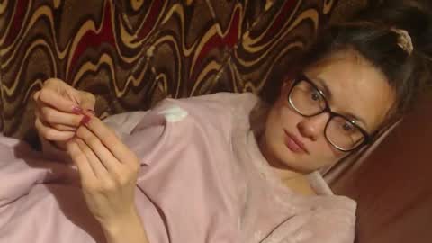 Snapshot of candylady136 chatting on 11-30-25, 11:36 say meow and send tip online show from 11-30-25, 11:36