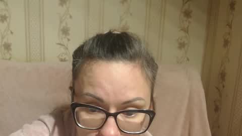 Snapshot of candylady136 chatting on 01-16-26, 02:43 say meow and send tip online show from 01-16-26, 02:43