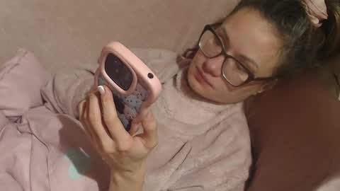 Snapshot of candylady136 chatting on 01-18-26, 03:10 say meow and send tip online show from 01-18-26, 03:10