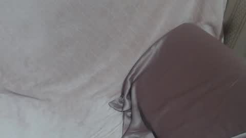 Snapshot of candylady136 chatting on 02-15-26, 08:02 say meow and send tip online show from 02-15-26, 08:02