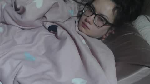 Snapshot of candylady136 chatting on 02-20-26, 02:52 say meow and send tip online show from 02-20-26, 02:52