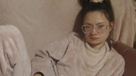 Snapshot of candylady136 chatting on 02-25-26, 09:02 say meow and send tip online show from 02-25-26, 09:02