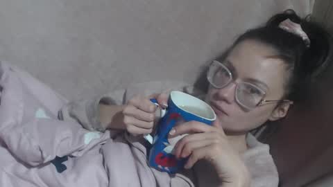 Snapshot of candylady136 chatting on 03-04-26, 10:27 say meow and send tip online show from 03-04-26, 10:27