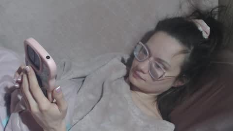 Snapshot of candylady136 chatting on 03-10-26, 04:28 say meow and send tip online show from 03-10-26, 04:28