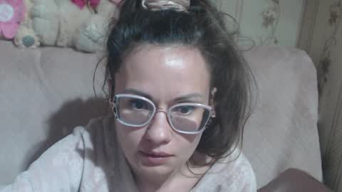 Snapshot of candylady136 chatting on 04-05-26, 02:58 say meow and send tip online show from 04-05-26, 02:58