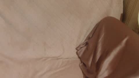 Snapshot of candylady136 chatting on 04-09-26, 08:25 say meow and send tip online show from 04-09-26, 08:25