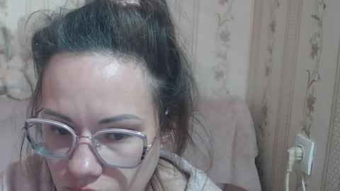 Snapshot of candylady136 chatting on 04-22-26, 09:33 say meow and send tip online show from 04-22-26, 09:33