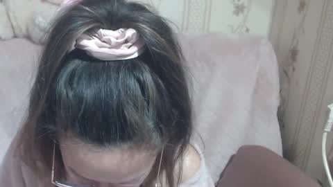 Snapshot of candylady136 chatting on 04-23-26, 12:29 say meow and send tip online show from 04-23-26, 12:29