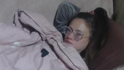 Snapshot of candylady136 chatting on 04-25-26, 11:24 say meow and send tip online show from 04-25-26, 11:24