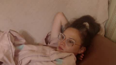 Snapshot of candylady136 chatting on 05-22-26, 07:19 say meow and send tip online show from 05-22-26, 07:19