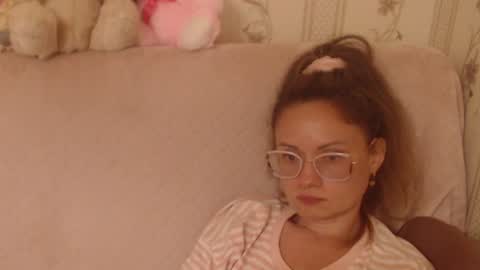 Snapshot of candylady136 chatting on 06-08-26, 05:02 say meow and send tip online show from 06-08-26, 05:02