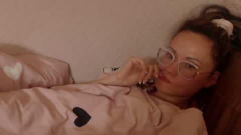 Snapshot of candylady136 chatting on 06-09-26, 04:29 say meow and send tip online show from 06-09-26, 04:29