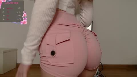 Snapshot of candyliciousss chatting on 03-09-26, 06:17 candyliciousss online show from 03-09-26, 06:17