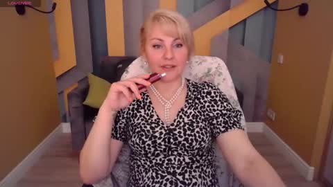 Snapshot of candylons chatting on 04-30-26, 06:53 CandyLons online show from 04-30-26, 06:53