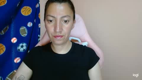 Snapshot of candymilfff chatting on 05-23-26, 08:46 candymilfff online show from 05-23-26, 08:46