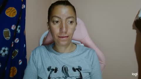 Snapshot of candymilfff chatting on 05-27-26, 12:24 candymilfff online show from 05-27-26, 12:24