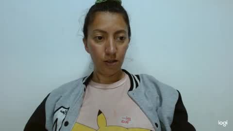 Snapshot of candymilfff chatting on 06-15-26, 09:17 candymilfff online show from 06-15-26, 09:17