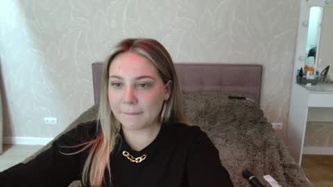 Snapshot of candymini chatting on 03-06-25, 03:13 candymini online show from 03-06-25, 03:13