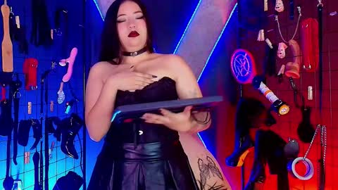 Snapshot of candyqueen_bdsm_ chatting on 02-08-26, 03:32 candyqueen_bdsm_ online show from 02-08-26, 03:32