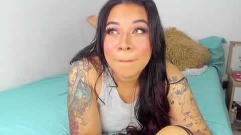 Snapshot of candyr0se_ chatting on 07-14-26, 05:56 candyr0se_ online show from 07-14-26, 05:56