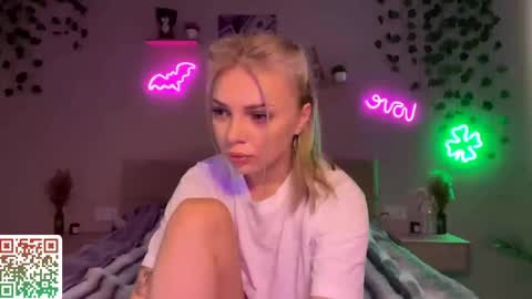 Snapshot of candyrass chatting on 05-10-26, 06:18 Candy online show from 05-10-26, 06:18