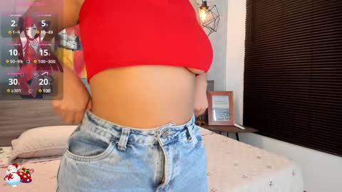 Snapshot of candys_victoria chatting on 12-22-24, 02:49 Candys Victoria online show from 12-22-24, 02:49