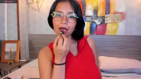 Snapshot of candys_victoria chatting on 02-18-25, 06:04 Candys Victoria online show from 02-18-25, 06:04