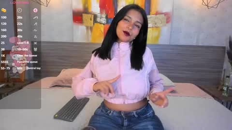 Snapshot of candys_victoria chatting on 02-26-25, 03:21 Candys Victoria online show from 02-26-25, 03:21