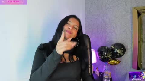 Snapshot of candys_victoria chatting on 10-11-25, 04:55 Candys Victoria online show from 10-11-25, 04:55