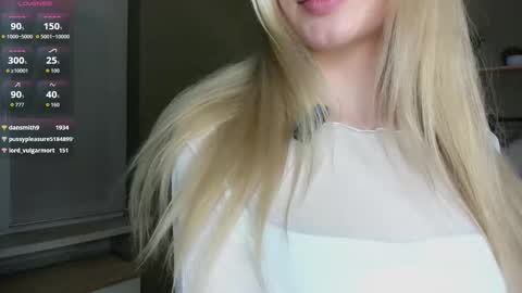 Snapshot of candyvice chatting on 02-15-26, 02:14 Kate online show from 02-15-26, 02:14