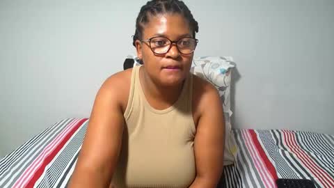 Snapshot of candyyumsaerolaxx chatting on 06-04-26, 08:15 candyyumsaerolaxx online show from 06-04-26, 08:15