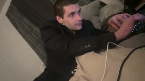 Snapshot of canekohl chatting on 01-01-25, 06:59 ColeKaine online show from 01-01-25, 06:59