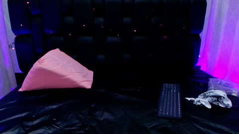 Aura  online show from 03-08-25, 11:58