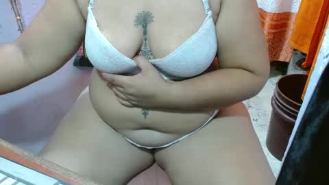 Snapshot of canelacollins chatting on 09-14-25, 05:06 CanelaCollins online show from 09-14-25, 05:06