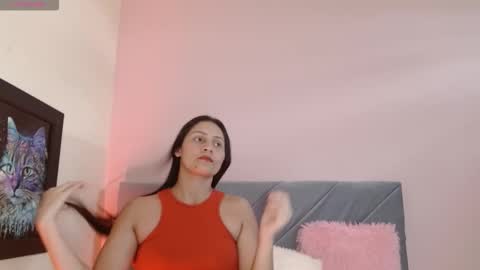 canela online show from 10-10-25, 07:57