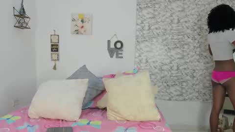 Canhela online show from 02-25-26, 01:15