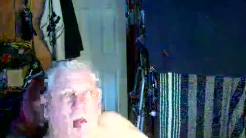 canoelicker69 online show from 10-20-25, 08:31