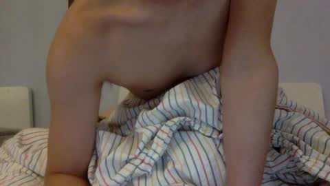 contrast moe online show from 01-25-25, 02:26