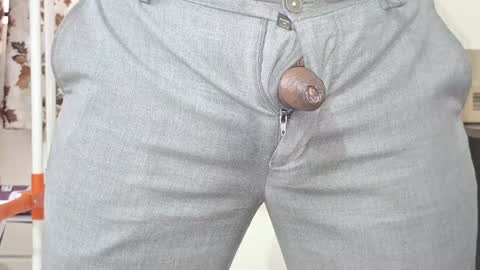 Snapshot of captain_juicyprecum chatting on 12-12-24, 09:51 captian juicyprecum online show from 12-12-24, 09:51