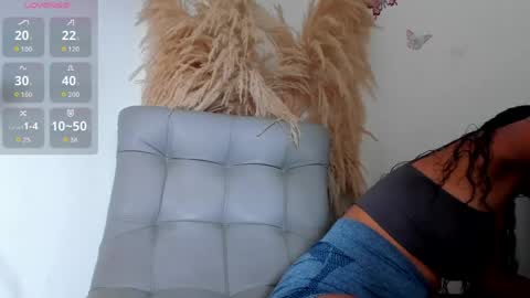Snapshot of caraiosh_ chatting on 05-15-26, 02:02 Cara online show from 05-15-26, 02:02