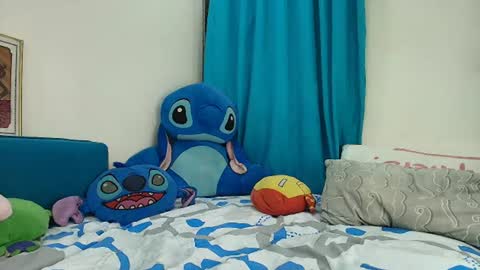 Snapshot of caramel_doll_ chatting on 06-24-26, 02:43 ing online show from 06-24-26, 02:43