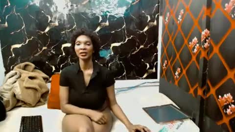 Snapshot of caramelminxx_ chatting on 07-06-26, 07:49 caramelminxx_ online show from 07-06-26, 07:49