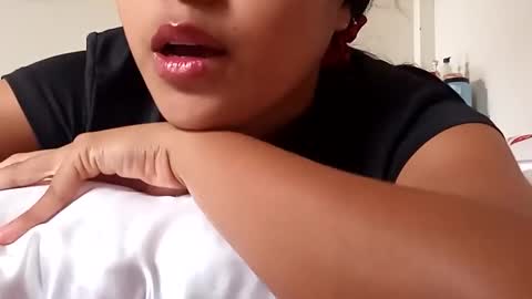 caramelo567285 online show from 05-06-26, 12:32