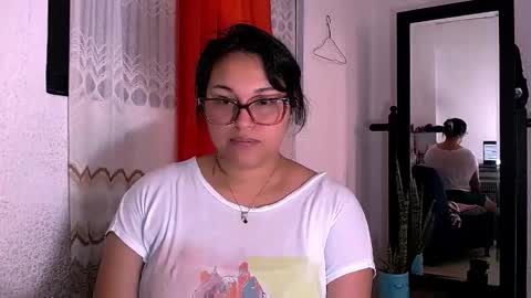 Snapshot of caramelo945256 chatting on 06-09-26, 10:32 LILI online show from 06-09-26, 10:32