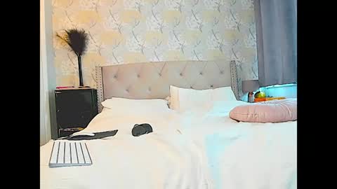 Safiya  online show from 06-22-26, 05:54