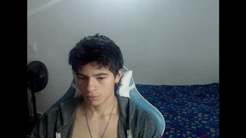 Snapshot of carapalida9008 chatting on 10-21-25, 04:30 carapalida9008 online show from 10-21-25, 04:30