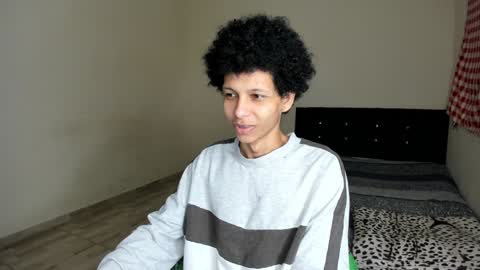 Snapshot of cardrey05 chatting on 12-18-24, 06:53 Carlos and Cristian online show from 12-18-24, 06:53